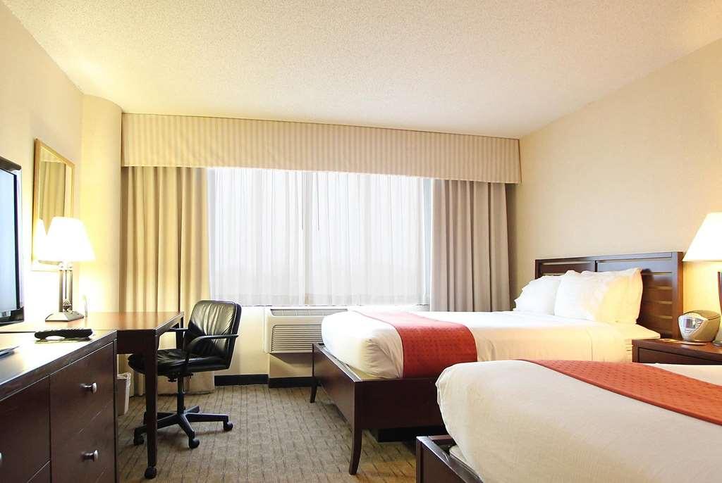 Ramada By Wyndham Minneapolis Airport - Eagan Room photo