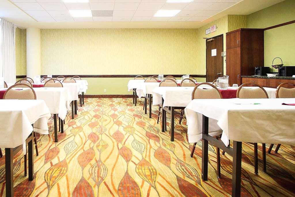 Ramada By Wyndham Minneapolis Airport - Eagan Facilities photo